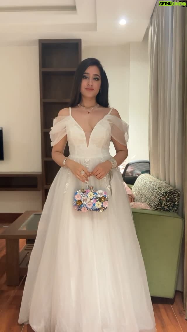 Himanshi Tekwani - 13.3K Likes - 