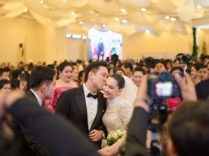Hin Channiroth Instagram - Happy 1st anniversary 👩❤️👨 I love you @diamond_dy99