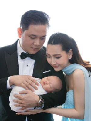 Hin Channiroth Instagram - 8.8.2025 អូន បុត្រចេញខែហើយ
សូមកូនមានមានសុខភាពល្អ ប្រាជ្ញាវាងវៃ ជាក្មេងគោរពចាស់ទុំ ស្តាប់បង្គាប់ ជាកូនល្អ ក្មេងល្អក្នុងសង្គម ❤️😘
Love you ❤️