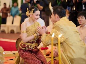 Hin Channiroth Instagram - Happy 1st anniversary 👩❤️👨 I love you @diamond_dy99