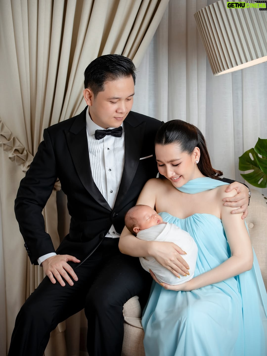 Hin Channiroth - 7.1K Likes - 8.8.2025 អូន បុត្រចេញខែហើយ 
សូមកូនមានមានសុខភាពល្អ ប្រាជ្ញាវាងវៃ ជាក្មេងគោរពចាស់ទុំ ស្តាប់បង្គាប់ ជាកូនល្អ ក្មេងល្អក្នុងសង្គម ❤️😘
Love you ❤️