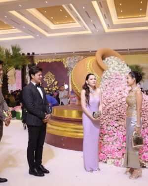 Hin Channiroth Instagram - មេប្រុសមេស្រីជាទីគោរព🙏🏻❤️