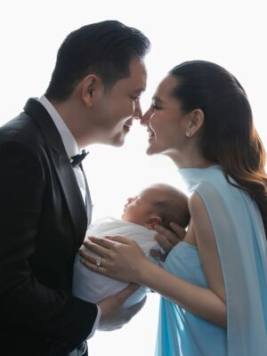 Hin Channiroth Instagram - 8.8.2025 អូន បុត្រចេញខែហើយ
សូមកូនមានមានសុខភាពល្អ ប្រាជ្ញាវាងវៃ ជាក្មេងគោរពចាស់ទុំ ស្តាប់បង្គាប់ ជាកូនល្អ ក្មេងល្អក្នុងសង្គម ❤️😘
Love you ❤️