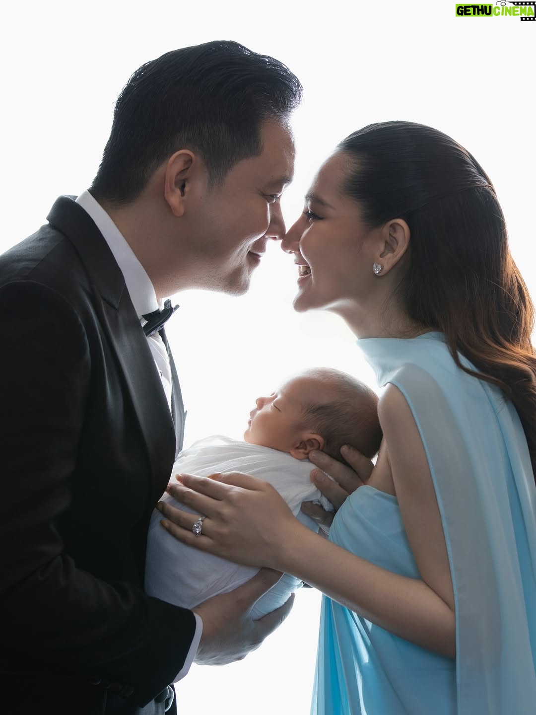 Hin Channiroth - 7.1K Likes - 8.8.2025 អូន បុត្រចេញខែហើយ 
សូមកូនមានមានសុខភាពល្អ ប្រាជ្ញាវាងវៃ ជាក្មេងគោរពចាស់ទុំ ស្តាប់បង្គាប់ ជាកូនល្អ ក្មេងល្អក្នុងសង្គម ❤️😘
Love you ❤️