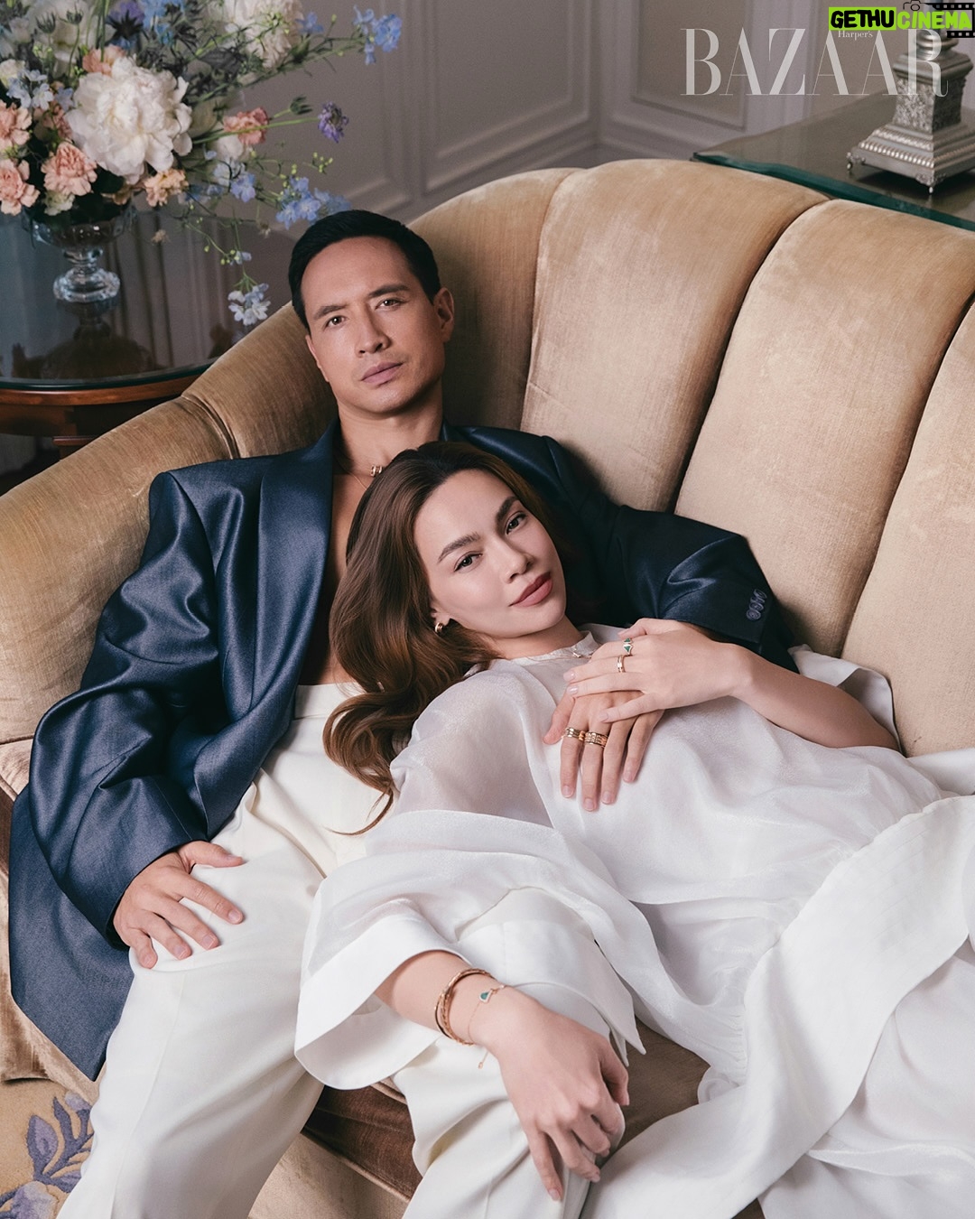 Ho Ngoc Ha - 21K Likes - Beautiful moments ❤️ thank you @bvlgari and @bazaarvietnam @jc.babin 

Creative Director: Lee Khuất
Photographer: Mạnh Bi
Fashion Director: Kye Nguyễn
Editor: Duyên Nguyễn.
Stylist: Tiên Nguyễn (Kye Agency)
Makeup: Huyền Lê
Hair: Ruby Nguyễn
Lighting: Việt Trần, Từ Triệu Tạp.
Home Decoration: Atrium Vietnam 
Flower: Hoa Tươi Royal
Location: Park Hyatt Saigon

#HoNgocHaKimLy #HoNgocHa #KimLy 
#BVLGARI #BVLGARIVN #BvlgariJewelry #BvlgariWatches
#EternallyIconic
#HarpersBazaar #BazaarVietnam
#RoyalflowerThaoDien 
#ParkHyattSaigon