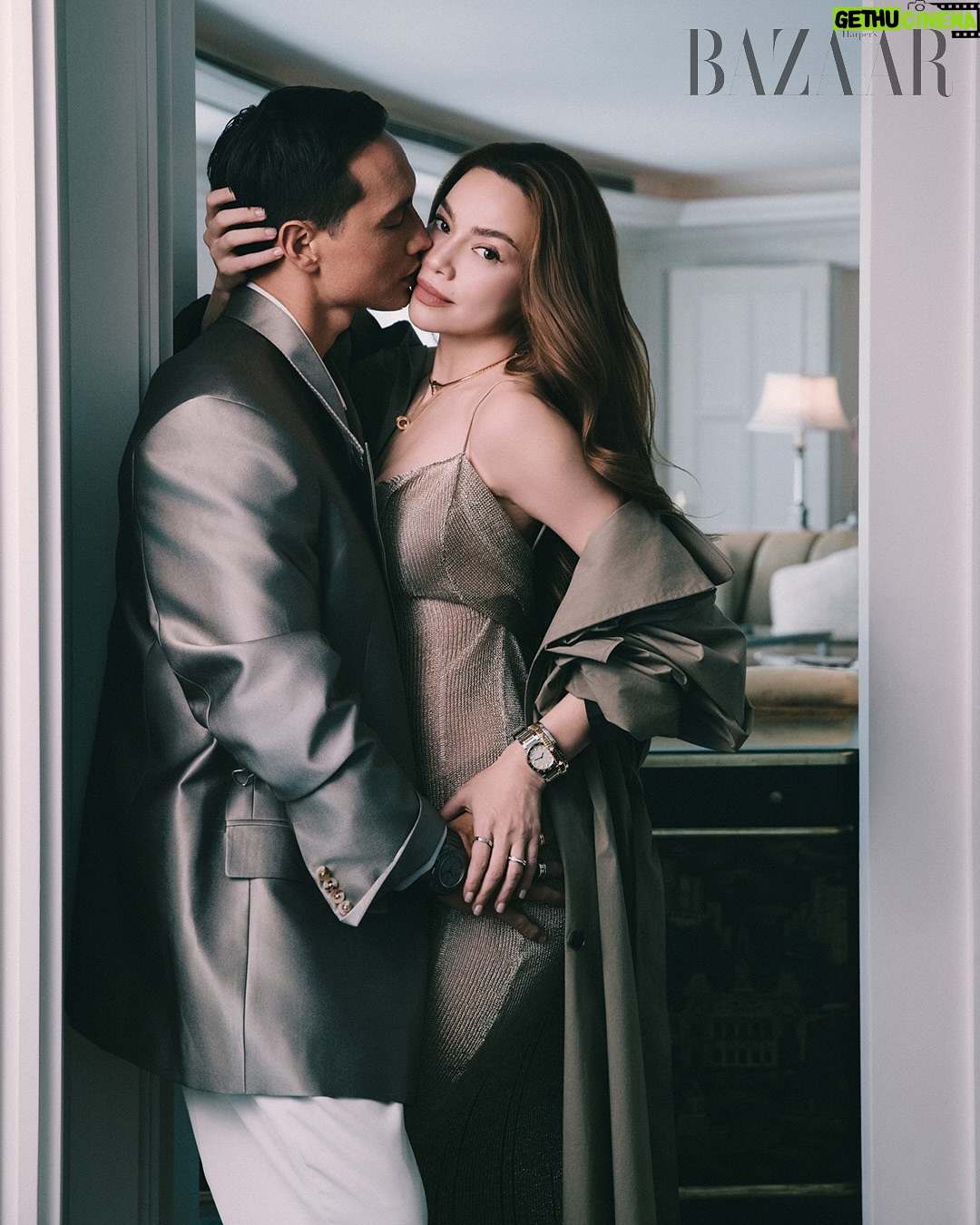 Ho Ngoc Ha - 21K Likes - Beautiful moments ❤️ thank you @bvlgari and @bazaarvietnam @jc.babin 

Creative Director: Lee Khuất
Photographer: Mạnh Bi
Fashion Director: Kye Nguyễn
Editor: Duyên Nguyễn.
Stylist: Tiên Nguyễn (Kye Agency)
Makeup: Huyền Lê
Hair: Ruby Nguyễn
Lighting: Việt Trần, Từ Triệu Tạp.
Home Decoration: Atrium Vietnam 
Flower: Hoa Tươi Royal
Location: Park Hyatt Saigon

#HoNgocHaKimLy #HoNgocHa #KimLy 
#BVLGARI #BVLGARIVN #BvlgariJewelry #BvlgariWatches
#EternallyIconic
#HarpersBazaar #BazaarVietnam
#RoyalflowerThaoDien 
#ParkHyattSaigon