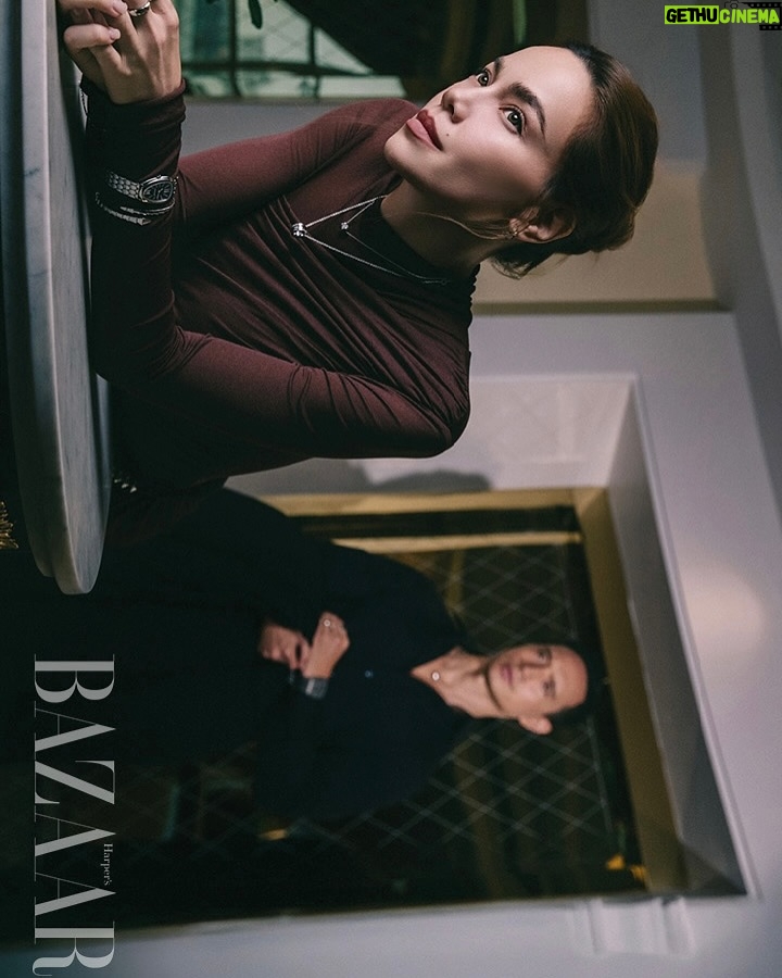 Ho Ngoc Ha - 21K Likes - Beautiful moments ❤️ thank you @bvlgari and @bazaarvietnam @jc.babin 

Creative Director: Lee Khuất
Photographer: Mạnh Bi
Fashion Director: Kye Nguyễn
Editor: Duyên Nguyễn.
Stylist: Tiên Nguyễn (Kye Agency)
Makeup: Huyền Lê
Hair: Ruby Nguyễn
Lighting: Việt Trần, Từ Triệu Tạp.
Home Decoration: Atrium Vietnam 
Flower: Hoa Tươi Royal
Location: Park Hyatt Saigon

#HoNgocHaKimLy #HoNgocHa #KimLy 
#BVLGARI #BVLGARIVN #BvlgariJewelry #BvlgariWatches
#EternallyIconic
#HarpersBazaar #BazaarVietnam
#RoyalflowerThaoDien 
#ParkHyattSaigon