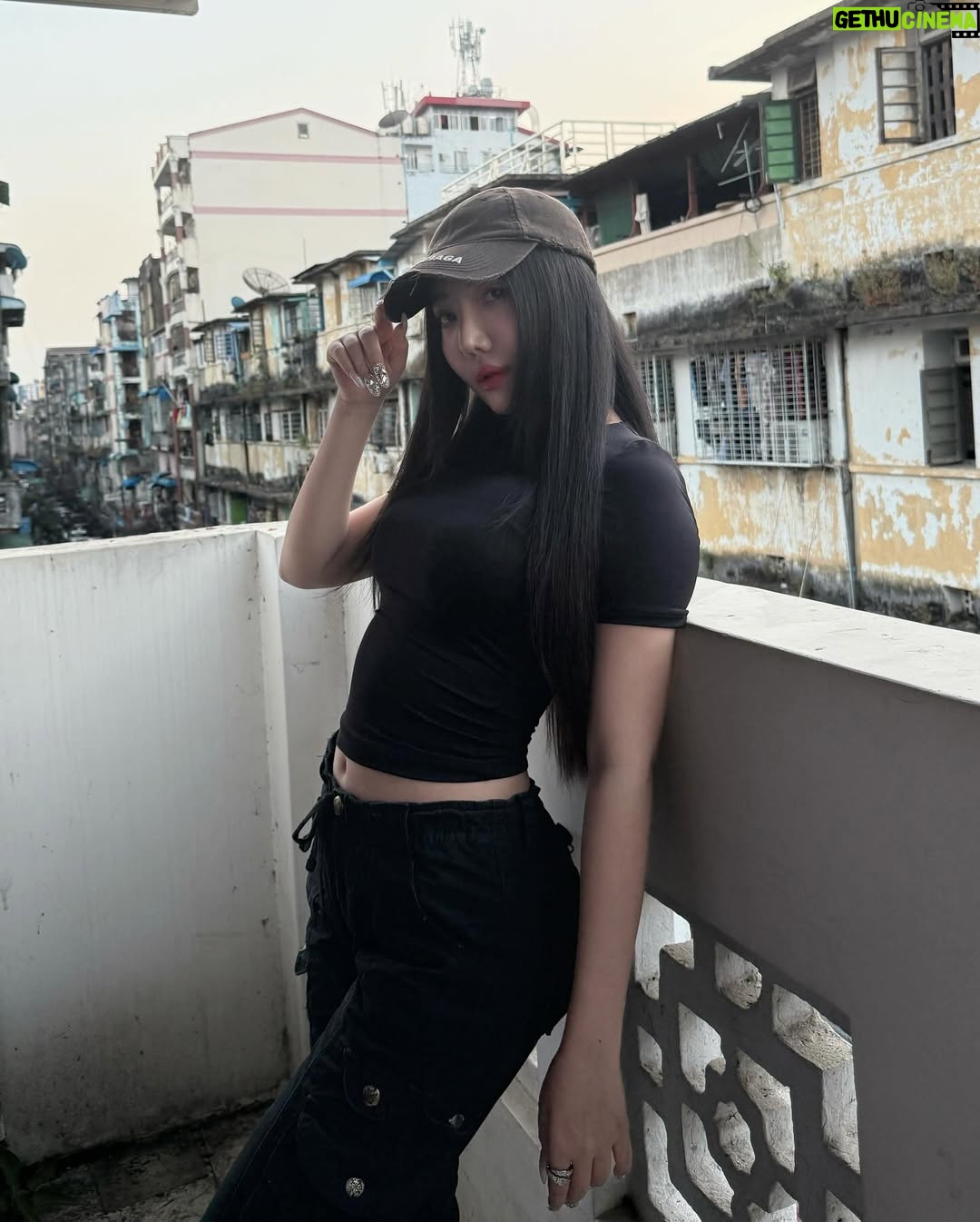Hsu Eaint San - 2.2K Likes - 🔥🖤 What Do You Want From Me 🖤🔥