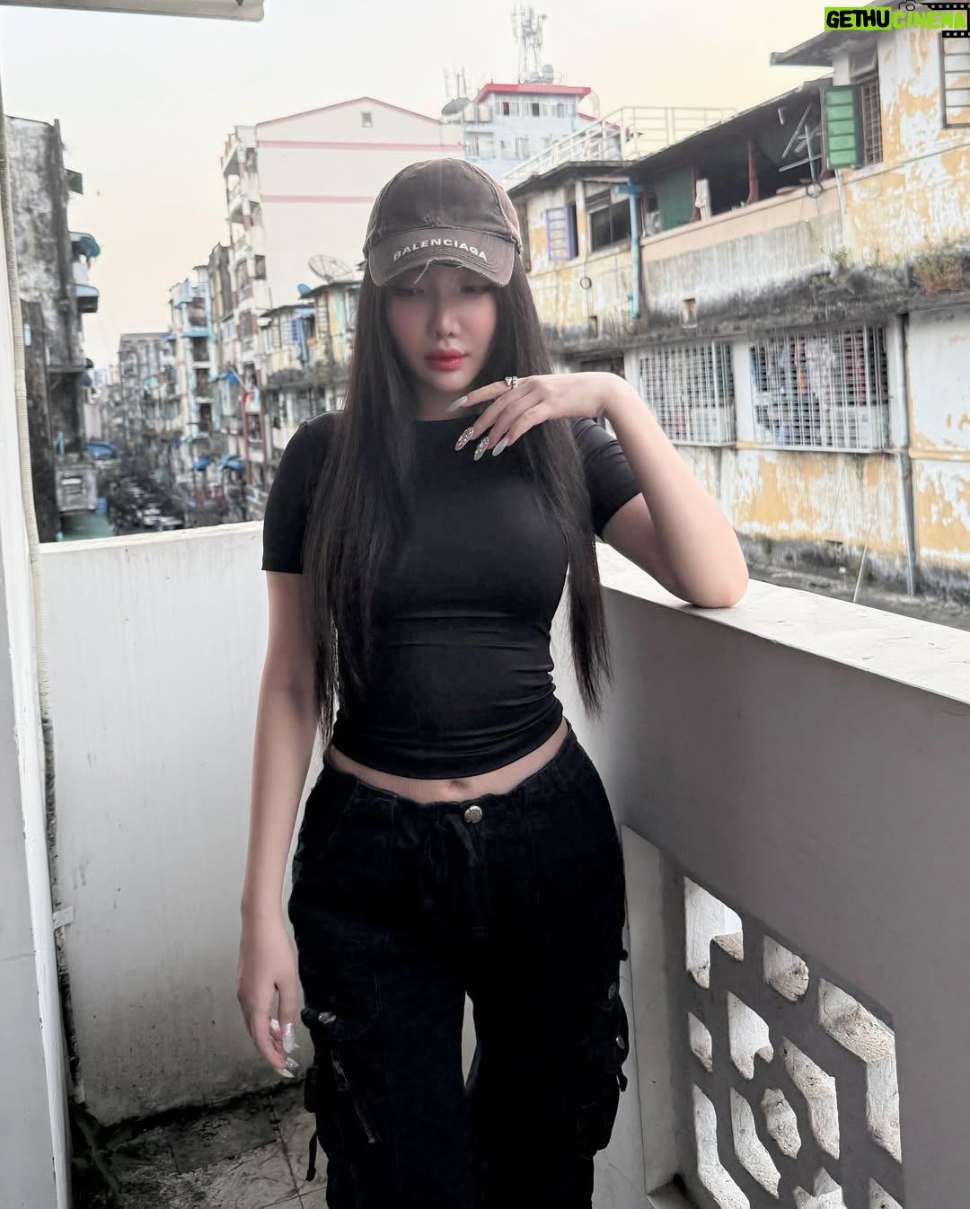Hsu Eaint San - 2.2K Likes - 🔥🖤 What Do You Want From Me 🖤🔥