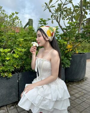 Hsu Eaint San Instagram - 🌼
