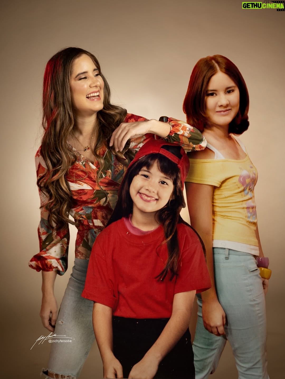 Iamdra Fermín - 9.7K Likes - ~Pequeña Iamdra💕: 

✔️ Vas a tener una carrera chulísima, tendrás que reinventarte par de veces, pero no tengas miedo, que todo vastar bieeennn.
✔️ Vas a toparte con un chico muy lindo que piensa muy parecido a ti y se van a casar, no todo va a ser color de rosa pero no tengas miedo, que todo vastar bieeennn.
✔️ Vas a tener los dos niños más bellos del universo y vas a aprender a amar como nunca antes lo habías hecho, no siempre sabrás que hacer ni cómo ser la madre que ellos necesitan, pero no tengas miedo, que todo vastar bieeennn.
✔️ Te vas a dar cuenta de que no le caes bien a todo el mundo, esa aprobación total no llega y la verdad es que no la necesitas.
✔️ Pero no tengas miedo, que todo vastar bieeennn😁.

La primera foto la hice en Gemini AI (@lodicekris tiene un tutorial en su página), las demás las hizo @jochyfersobe en 2021 con fotos mías viejas (muy duro).
