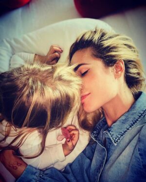 Ilary Blasi Instagram - E poi 4 anni fa arrivi tu .....tanti auguri piccola di casa e rimani sempre così curiosa della vita ! Con amore mamma❤️