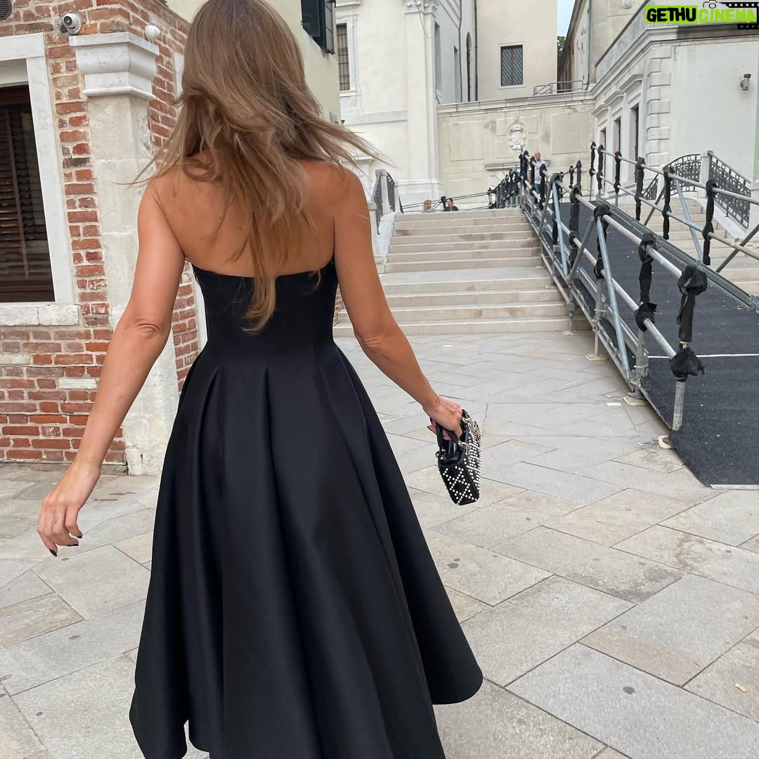 Ilary Blasi - 114K Likes - 🫶🫶🫶