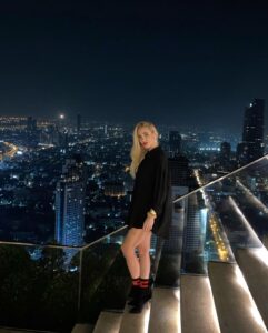 Actress Ilary Blasi HD Photos and Wallpapers December 2023