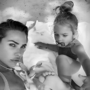 Ilary Blasi Instagram - Nap 😴 ....🤨