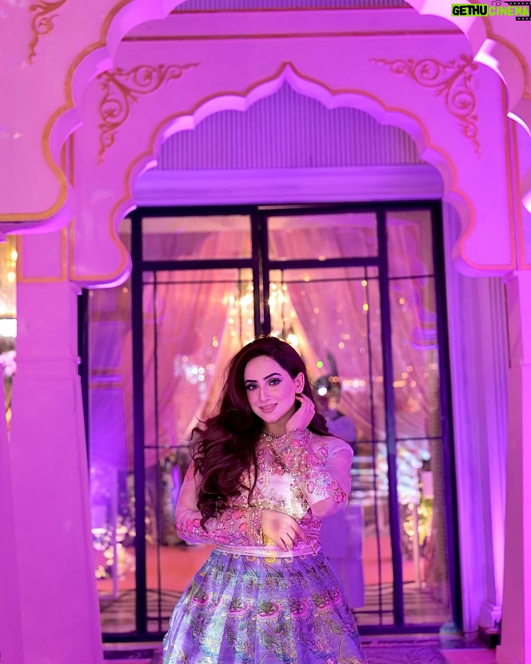 Inaya Khan - 17.8K Likes - 💜🌸✨
What a blast sangeet last night 🙌🏻✨ #rabesain 🌸
Wearing @zaraasif.official ✨✨
Photography @munibrehman_studio 📸📸
Makeup and styling by me ofcourse 🙌🏻💜