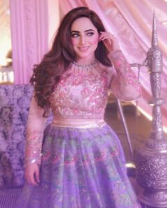 Actress Inaya Khan HD Photos and Wallpapers June 2025