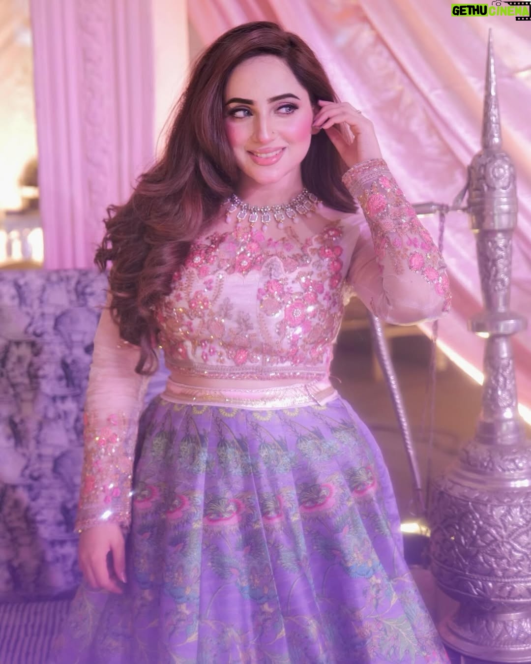 Inaya Khan - 17.8K Likes - 💜🌸✨
What a blast sangeet last night 🙌🏻✨ #rabesain 🌸
Wearing @zaraasif.official ✨✨
Photography @munibrehman_studio 📸📸
Makeup and styling by me ofcourse 🙌🏻💜