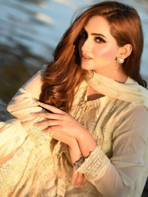 Inaya Khan Instagram - Saiyaara tu 🤎⚜️
#throwback🔙 #lastyear