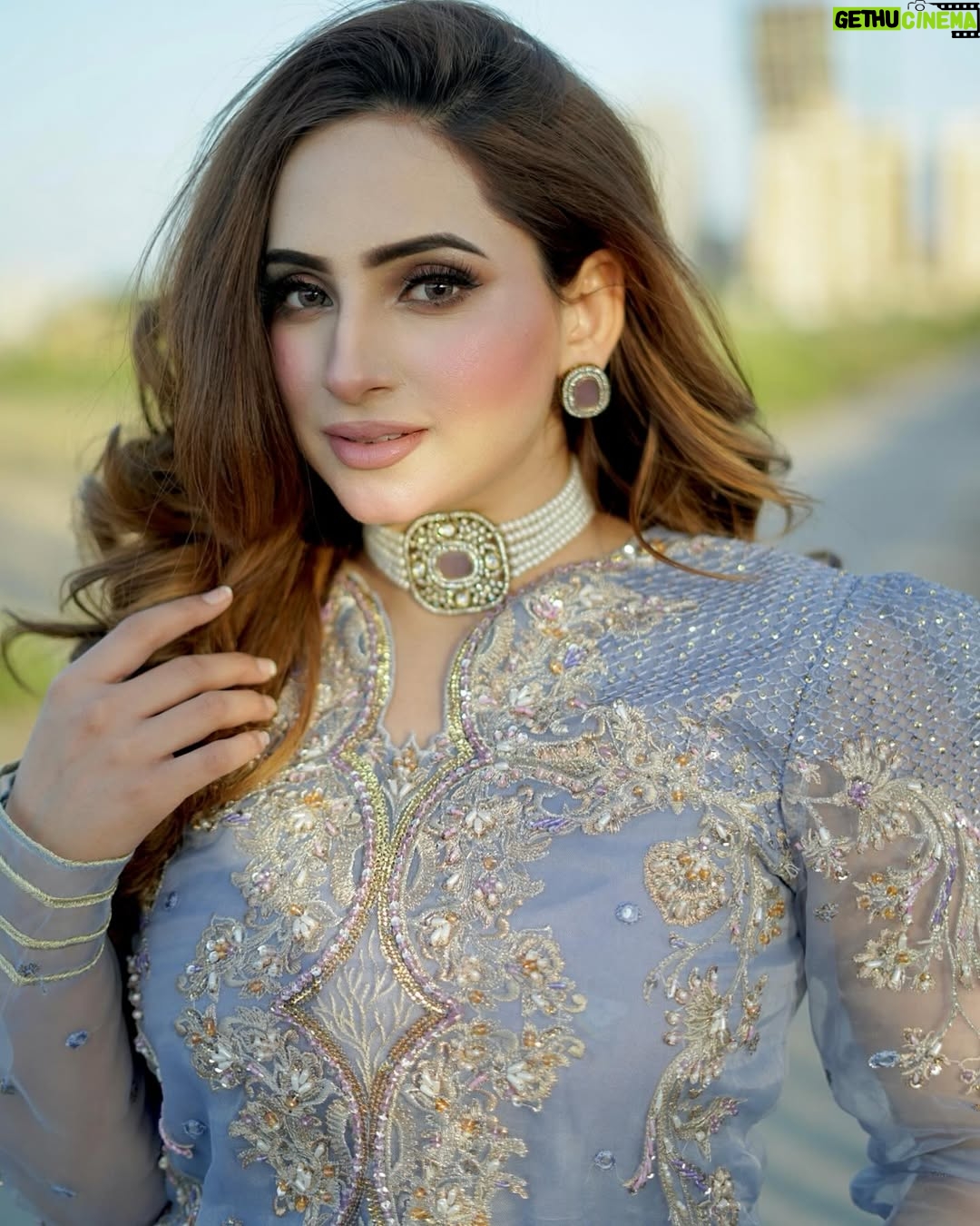 Inaya Khan - 4.1K Likes - Eid 2nd day look 🪻✨
Wearing @jamniibyharoonafzaal 🤍
Photographer @shotby_salman 📸
Neckwear @nagina_houseofjewels ✨💫