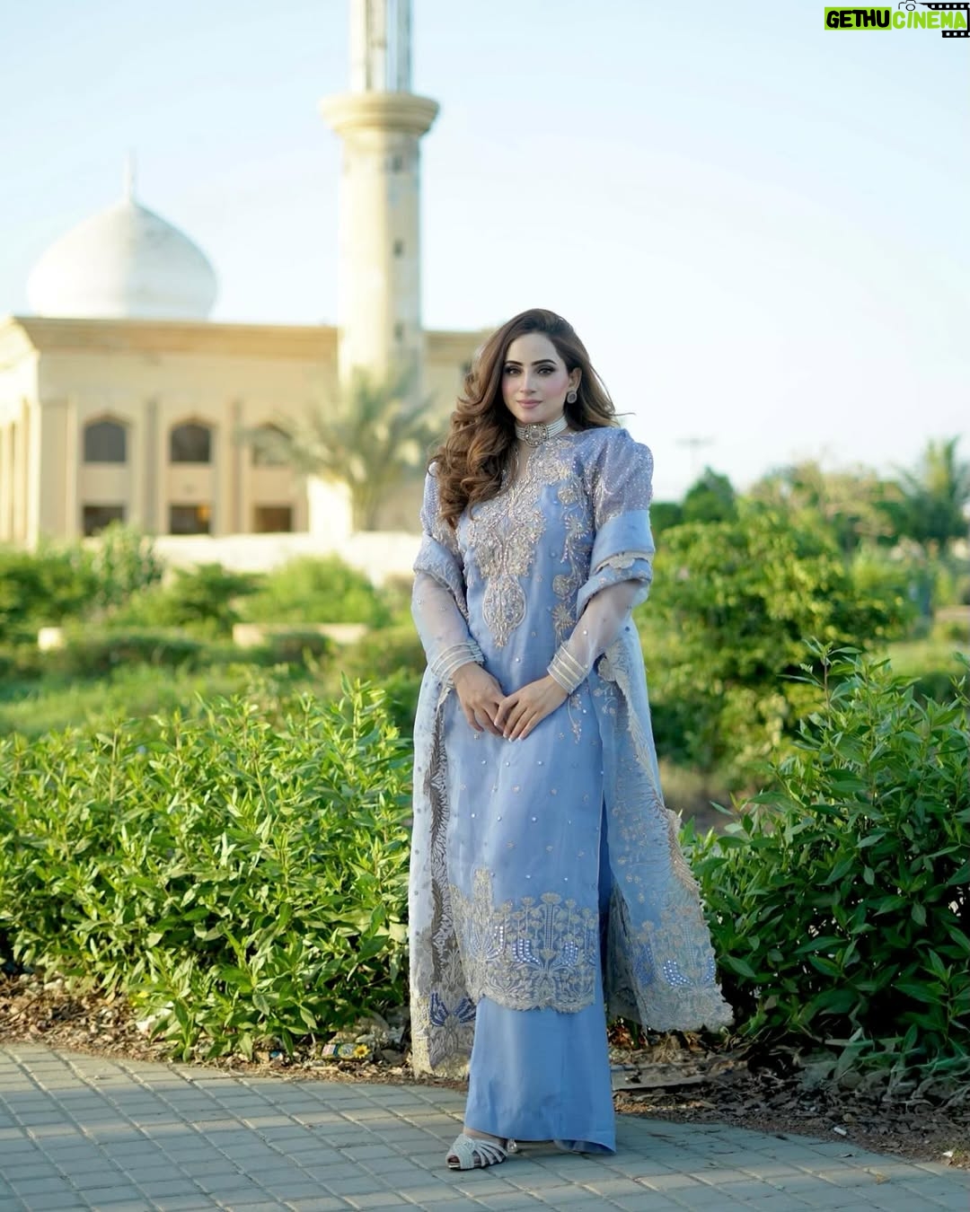 Inaya Khan - 4.1K Likes - Eid 2nd day look 🪻✨
Wearing @jamniibyharoonafzaal 🤍
Photographer @shotby_salman 📸
Neckwear @nagina_houseofjewels ✨💫