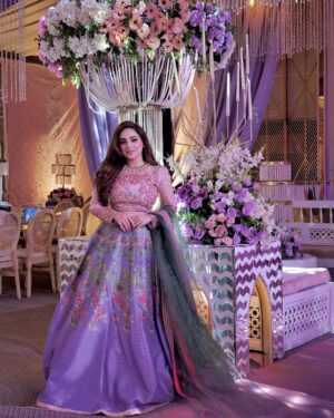 Inaya Khan Instagram - 💜🌸✨
What a blast sangeet last night 🙌🏻✨ #rabesain 🌸
Wearing @zaraasif.official ✨✨
Photography @munibrehman_studio 📸📸
Makeup and styling by me ofcourse 🙌🏻💜