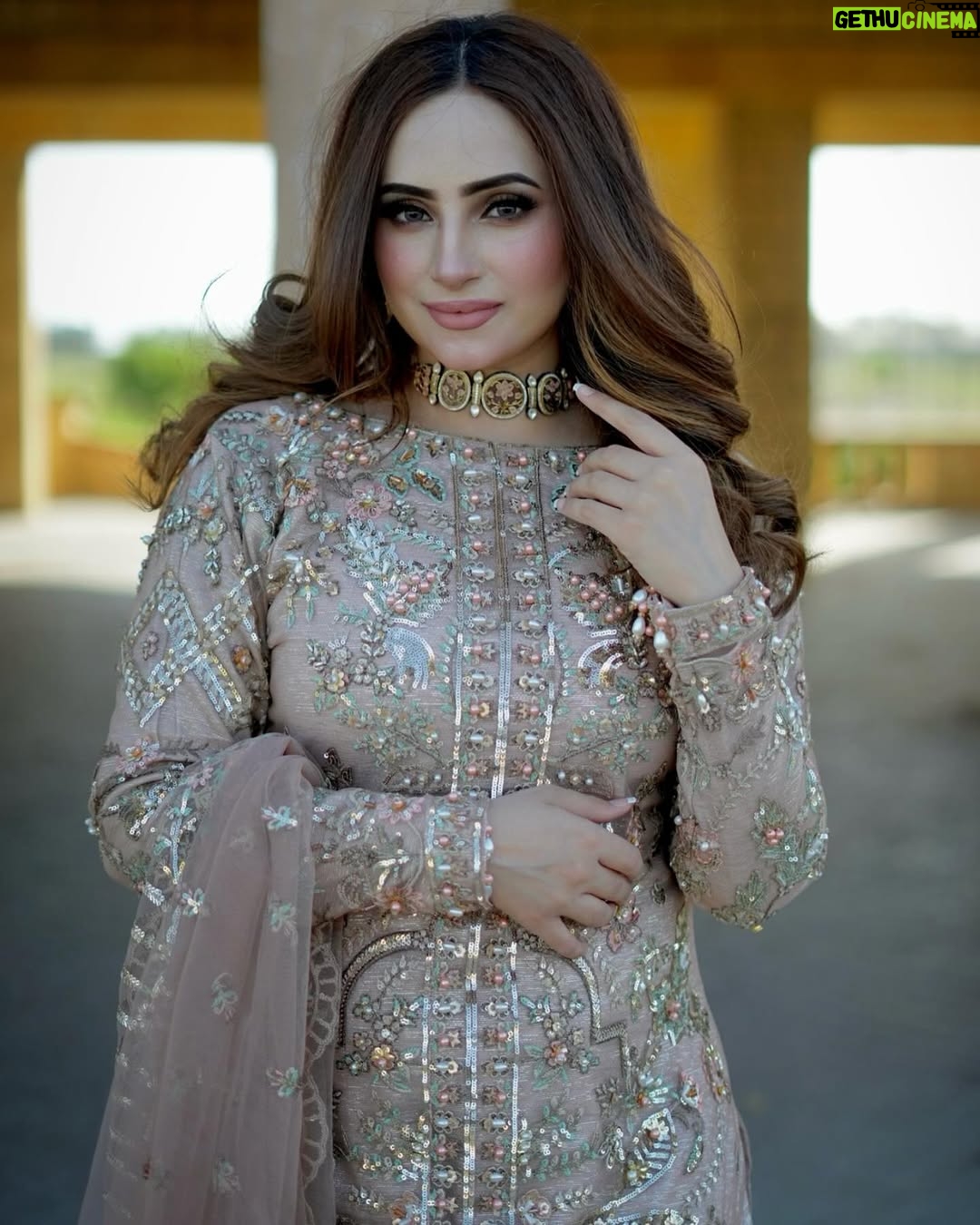 Inaya Khan - 7.4K Likes - Eid First day look 🙌🏻✨🌙
Wearing my favorite @malhaar.official ✨
Neckwear by @nagina_houseofjewels 🫶
Photographer @shotby_salman 📸