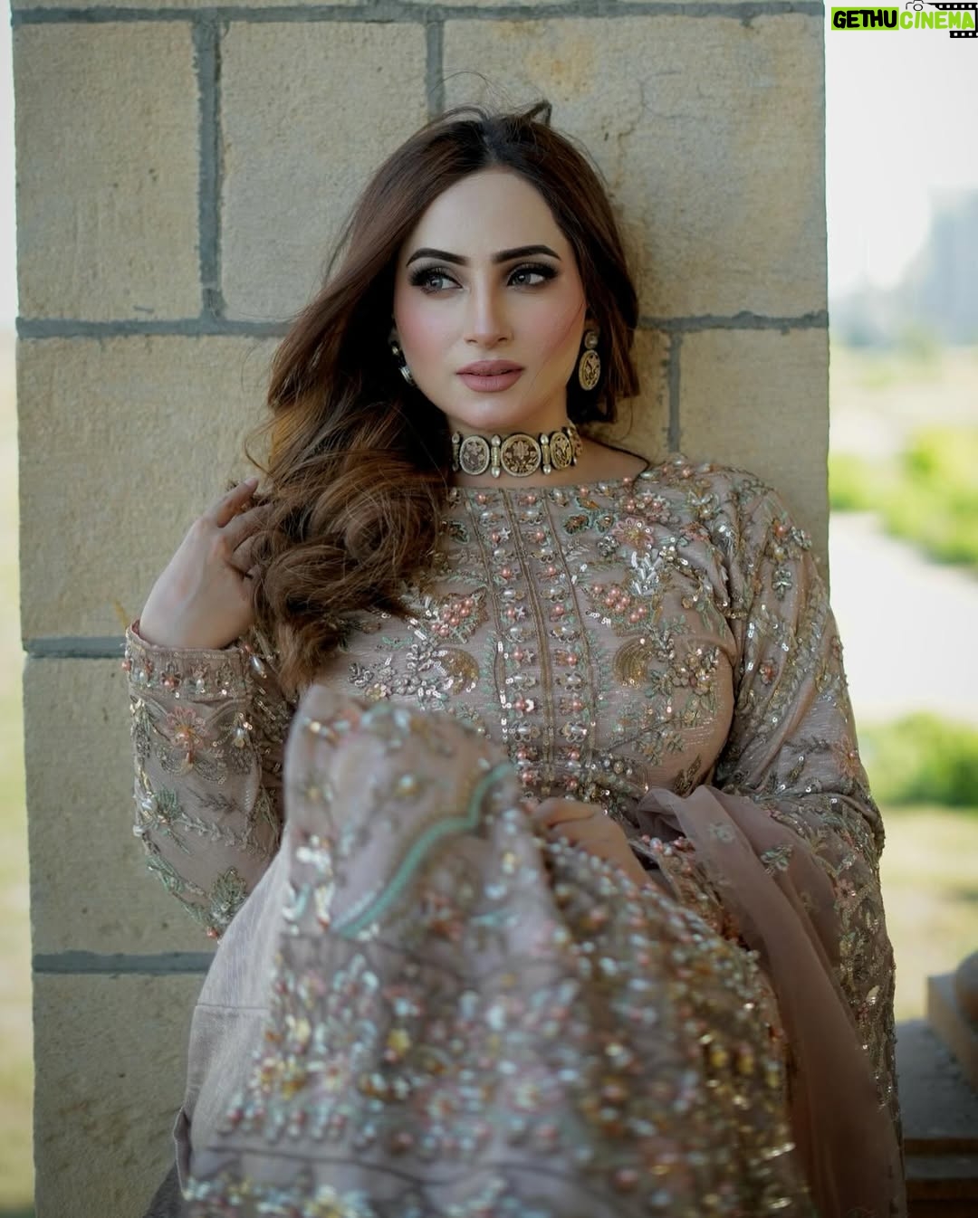 Inaya Khan - 7.4K Likes - Eid First day look 🙌🏻✨🌙
Wearing my favorite @malhaar.official ✨
Neckwear by @nagina_houseofjewels 🫶
Photographer @shotby_salman 📸