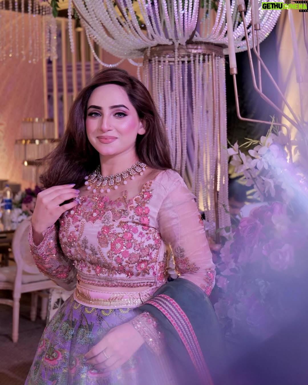 Inaya Khan - 17.8K Likes - 💜🌸✨
What a blast sangeet last night 🙌🏻✨ #rabesain 🌸
Wearing @zaraasif.official ✨✨
Photography @munibrehman_studio 📸📸
Makeup and styling by me ofcourse 🙌🏻💜