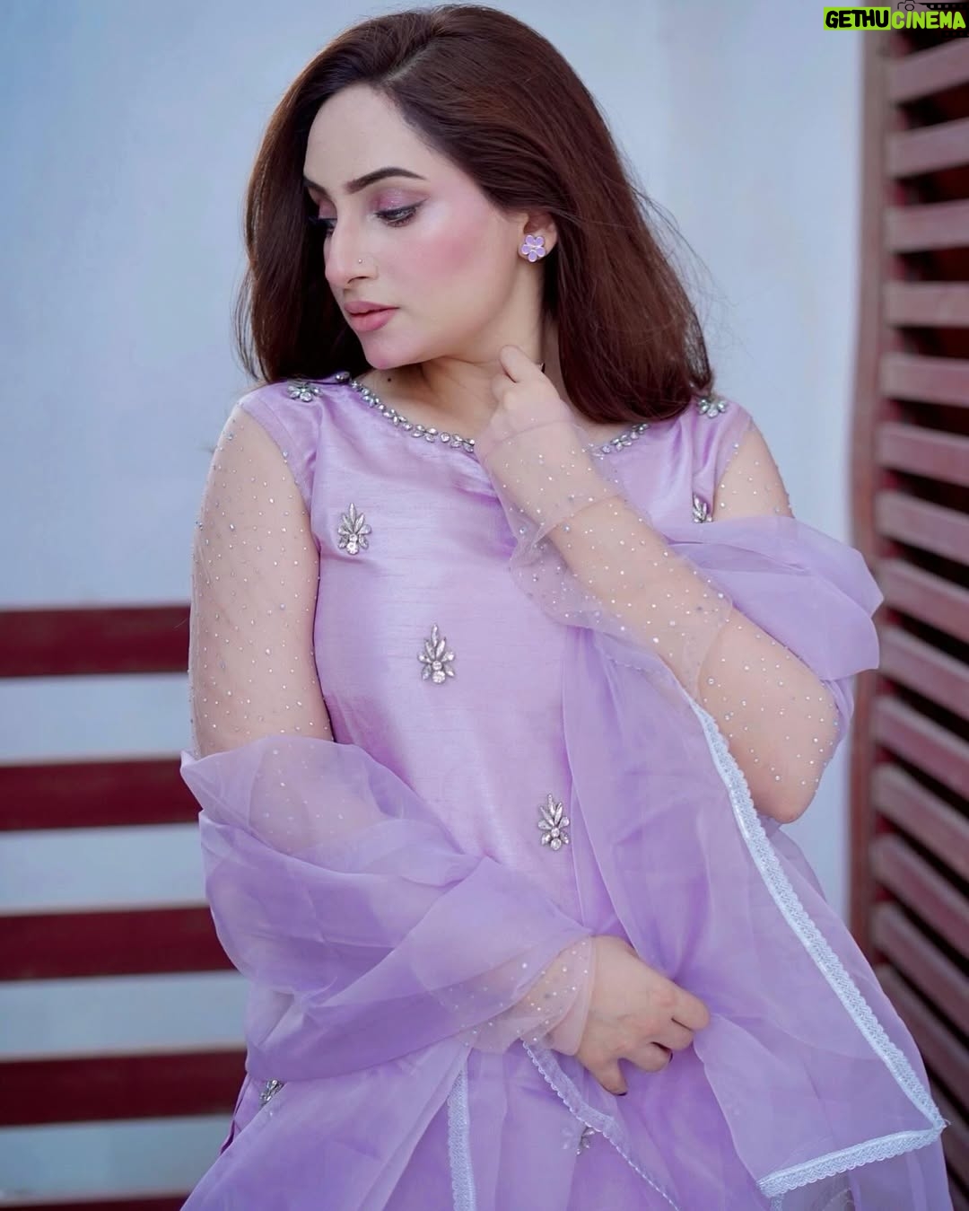 Inaya Khan - 6.2K Likes - Lilac colour got me this Eid like 💜✨🫶🏻
Wearing this beautiful Jorda by @hanim__official ✨
Photographer @shoaibeezphotographyandfilms 📸
#eiduladha2025 #eidlook #desiswag #inayakhan #innakhan100
