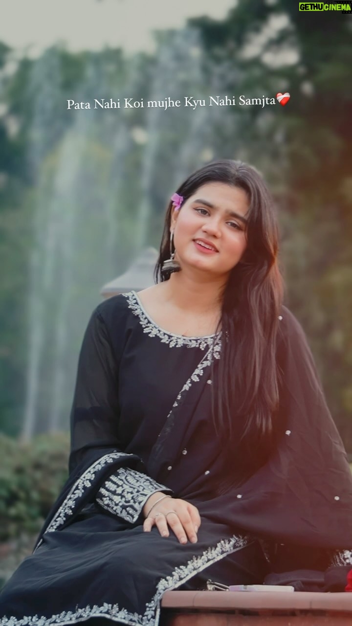 Insha Warsi - 275.2K Likes - ❤️‍🩹🖤
.
.
.
.
#inshalians #reels #reelsinstagram #reelitfeelit #follow #viral #instagood #instagood #follow #inshawarsi @instagram #explore #explorepage #trend #trendingreels #trending #Shayri #ownvoice