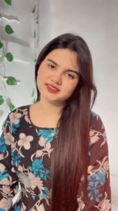 Actress Insha Warsi HD Photos and Wallpapers March 2025