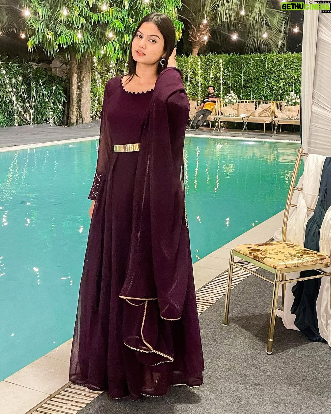 Insha Warsi - 38.9K Likes - 𝐃𝐚𝐫𝐤 𝐍𝐢𝐠𝐡𝐭𝐬🌙𝐒𝐩𝐚𝐫𝐤𝐥𝐲 𝐕𝐢𝐛𝐞𝐬✨
.
.
.
.
.
#inshawarsi #inshalians #instagood #instagram #instalike #outdoor #engagement #photography #photo @instagram