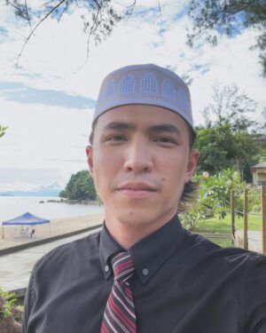 Intan Ladyana Instagram - Happy birthday daddy @harrisalif . We love u so much 🩷🩷🩷