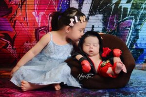 Intan Ladyana Instagram - Buah hati Intan dan Harris 🥰

Photoshoot Newborn Harris Umayr baby of @intanladyana & @harrisalif 
.
Theme: Muaythai
.
#heartshotfocus #heartshotstudio #newbornphotography #gambarbaby #babyboy #babygirl #newbornphotographer #newbornbaby #newbornprops #cutebaby #newbornasia #newbornkualalumpur #newbornselangor #newbornshahalam #newbornbangi #newborndamansara #newbornklang #newborncheras