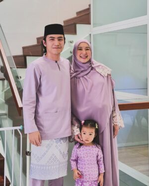Intan Ladyana Instagram - Happy birthday daddy @harrisalif . We love u so much 🩷🩷🩷