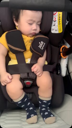Intan Ladyana Instagram - Both of my babies are using joie car seat 🩷
@joie_malaysia 
#joiebabymalaysia
#teamjoie