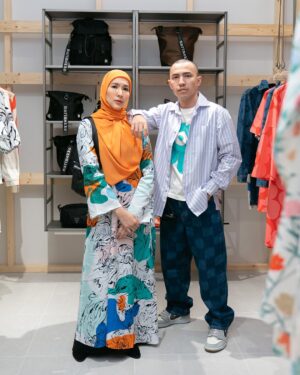 Intan Ladyana Instagram - Colours and creativity are in full bloom at Marimekko Field of Flowers exhibition till April 27, 2025! 🌸

It was a pleasure meeting Marimekko’s Creative Director, Rebekka Bay! To unveil the new prints by 5 artists. Harris dah ok for wifey bringing home the new Marimekko prints! Happy wife, happy life.

Congrats on the launch of Malaysia’s first Marimekko concept store! Bring joy and colour into your everyday lifestyle at Pavilion KL, Level 2, Lot 2.01.05. 

#fieldofflowers25 #marimekko #marimekkomalaysia @marimekko