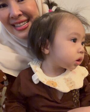 Intan Ladyana Instagram - Evie n Umayr pun nak wish selamat hari raya