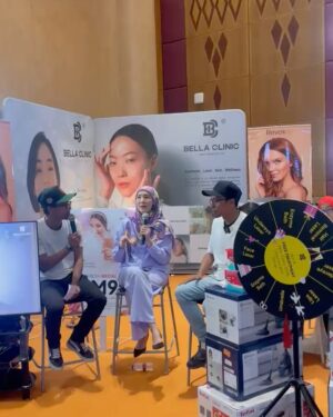 Intan Ladyana Instagram - A day with @bellaclinicmy at picc. Thank you for having me 🥰

@bellacliniciconics
@bellaclinicmy
#bellaclinicshahalam 
#bellacliniciconic