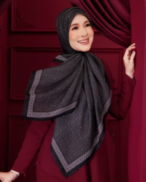 Intan Ladyana Instagram - Dah ada tudung raya? Cepat-cepat go & grab @tudungkekaboo 😍

Banyak sangat design sampai I sendiri pun rambang mata. Dah beli nanti jangan lupa tag I & @tudungkekaboo ok? 

#TudungKekaboo #KekabooLovers #TudungRaya