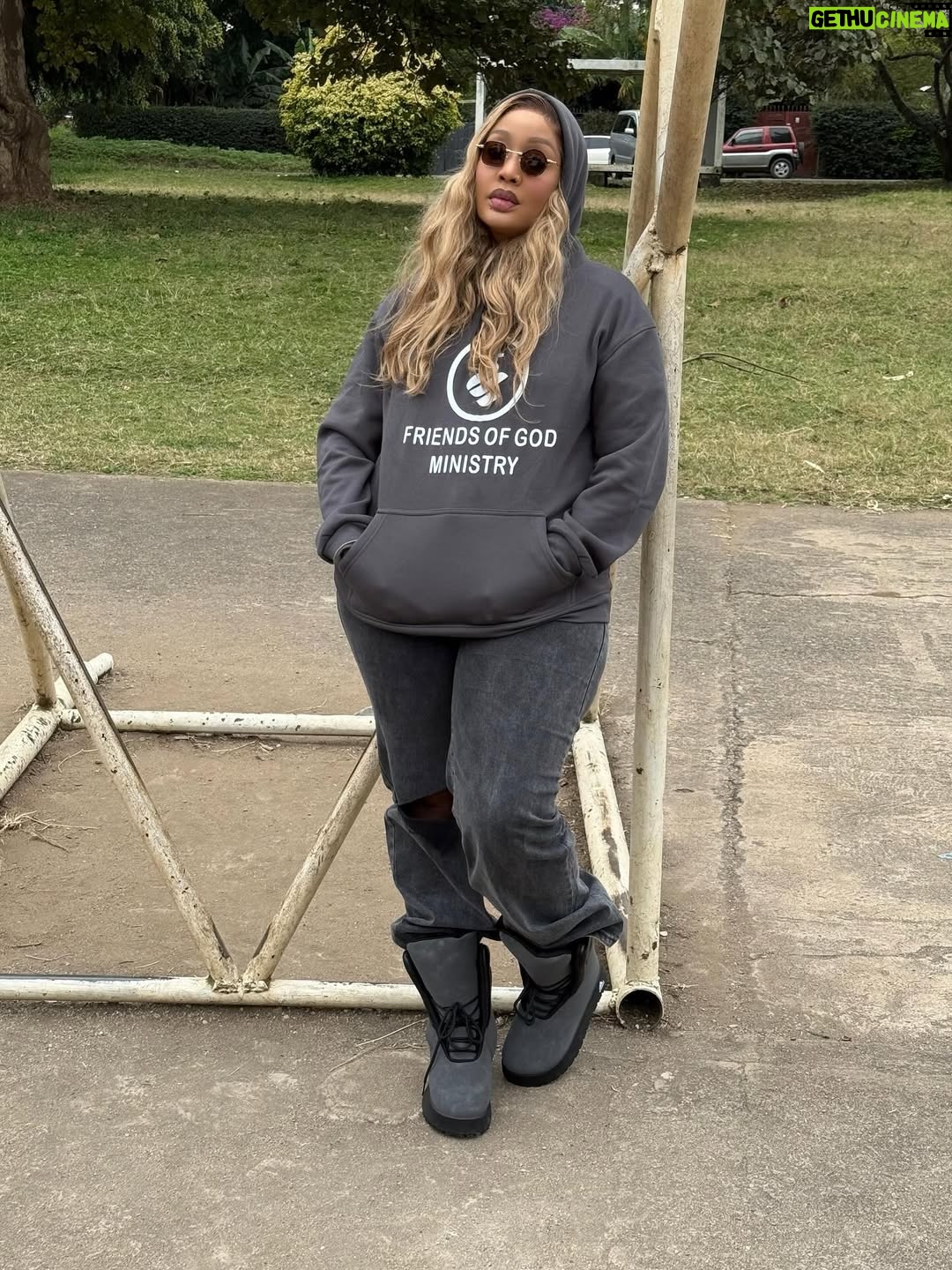 Irene Uwoya - 21.4K Likes - Njooo utimize ndoto yako 
Hoodie @friendsofgodministry1 @lionellangelbackup 
ARUSHA  255715342134 karibuni sanaaa