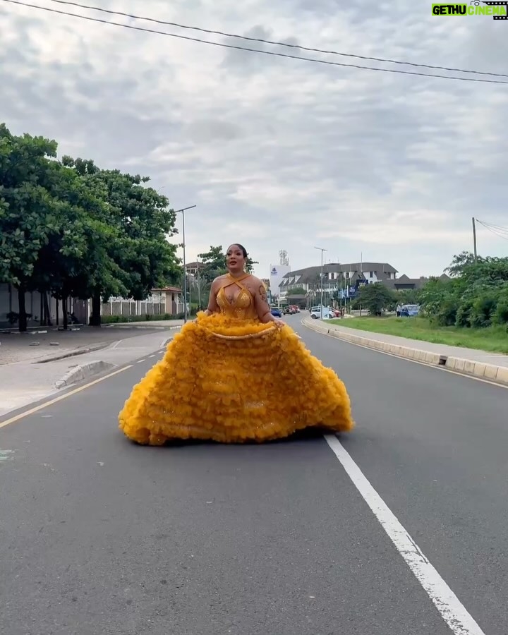Irene Uwoya - 74.3K Likes - Jp the Queen is on the way…..

Stylist @loydemich 
Dress @anna____collections 
📸 @chizimapicha 
MUA @cyenu_makeup 

#jp2025