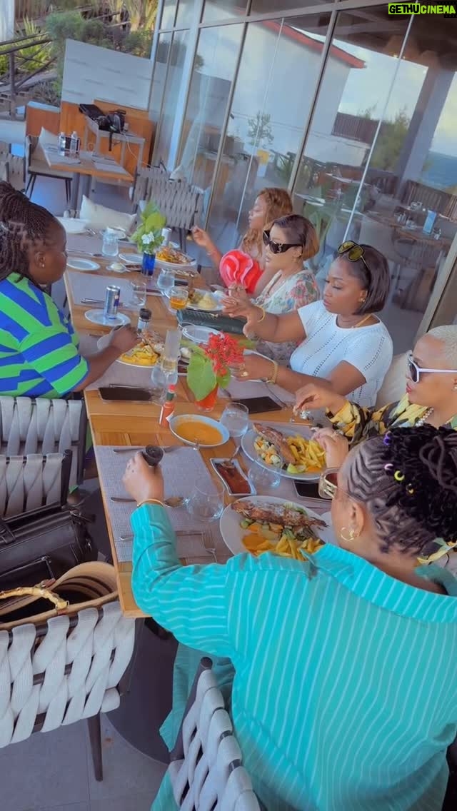 Irene Uwoya - 19.4K Likes - 😍😍😍 #alistqueens
Tukipata msosi sehemu tulivu kabisa @lemersennebeachresort