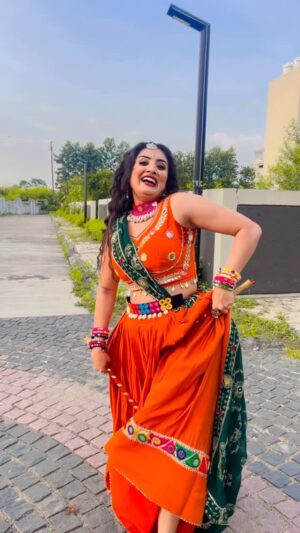 Isha Gangore Instagram - garba vibes š @ishu_gangore
#explore #foryoupage #reelsinstagram #trendingreels #reelkrofeelkro #explorepage #reelfeelit #trend #viralreels #insta