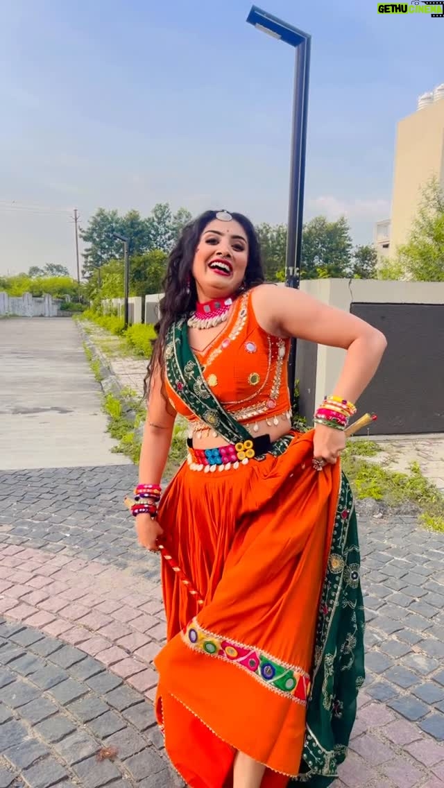Isha Gangore - 4.4K Likes - garba vibes 😍 @ishu_gangore 
#explore #foryoupage #reelsinstagram #trendingreels #reelkrofeelkro #explorepage #reelfeelit #trend #viralreels #insta