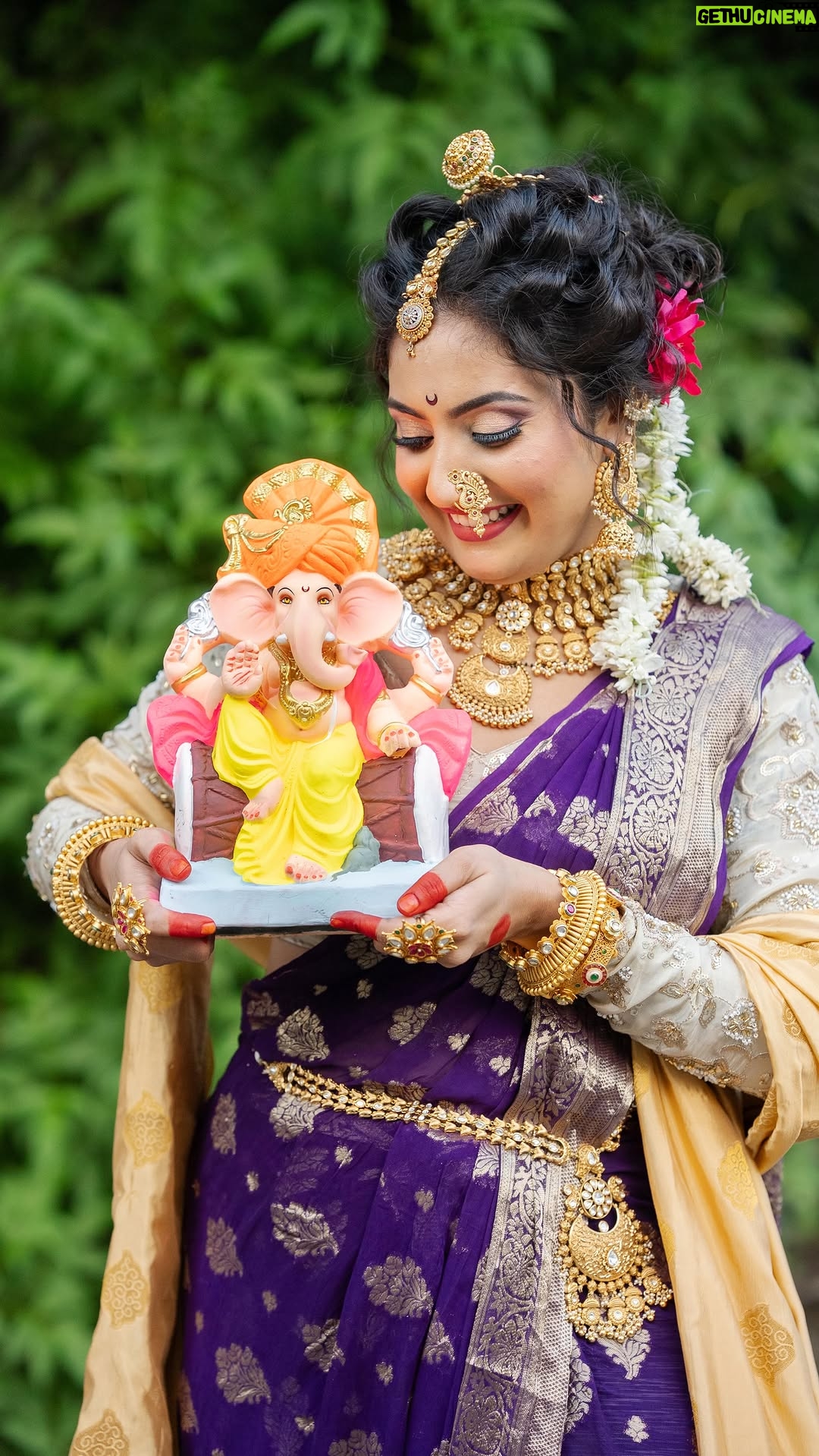 Isha Gangore - 3.7K Likes - Happy Ganesh Chaturthi😇 @ishu_gangore 
jwellery @jewellersadinath 
mua @zinibeautyacademy
#ganeshchaturthi #ganesha #ganpatibappamorya #ganesh #explorer #reel