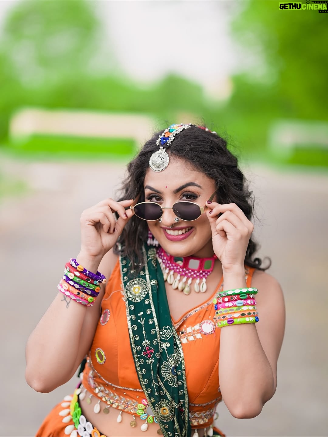 Isha Gangore - 1.9K Likes - which one you like it 🌍❤️😘💋 @ishu_gangore