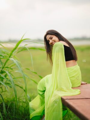 Isha Gangore Instagram - “Sometimes happiness is just in the open sky, fresh breeze, and the freedom to be yourself.” 🌿✨
#NatureVibes #SareeLove #DesiVibes #InFrame #SoulfulVibes #TimelessBeauty #DesiSwag #PhotographyLovers #IndianBeauty #PortraitVision #MoodyGrams #SareeNotSari #VisualsOfLife #LensCulture #FramesOfMind