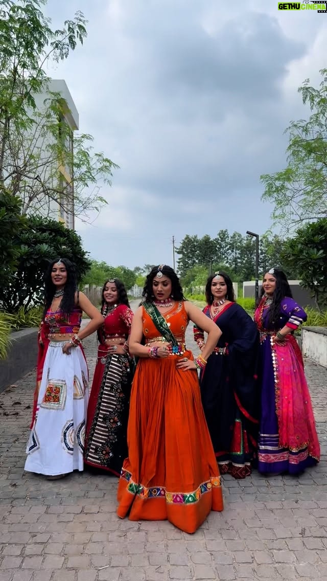Isha Gangore - 7.8K Likes - thumak thumak 😍 @ishu_gangore